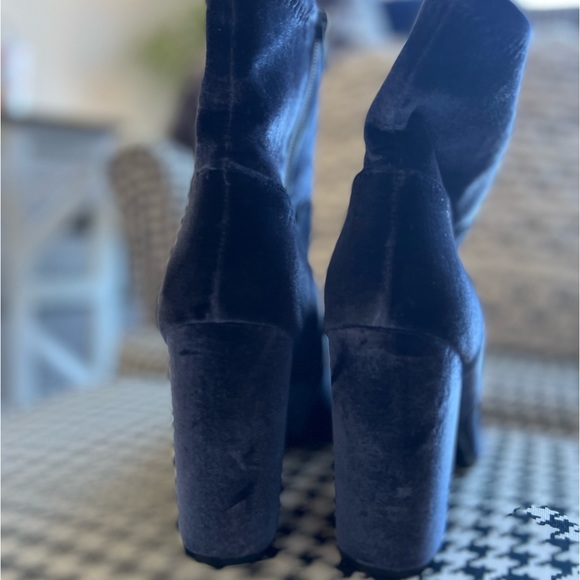 Ninewest blue velvet ankle boots - Picture 3 of 6